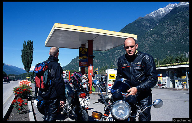 Der obligatorische Tankstopp am Morgen